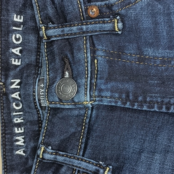 American Eagle Airflex+ Original Straight Jeans - Picture 2 of 6